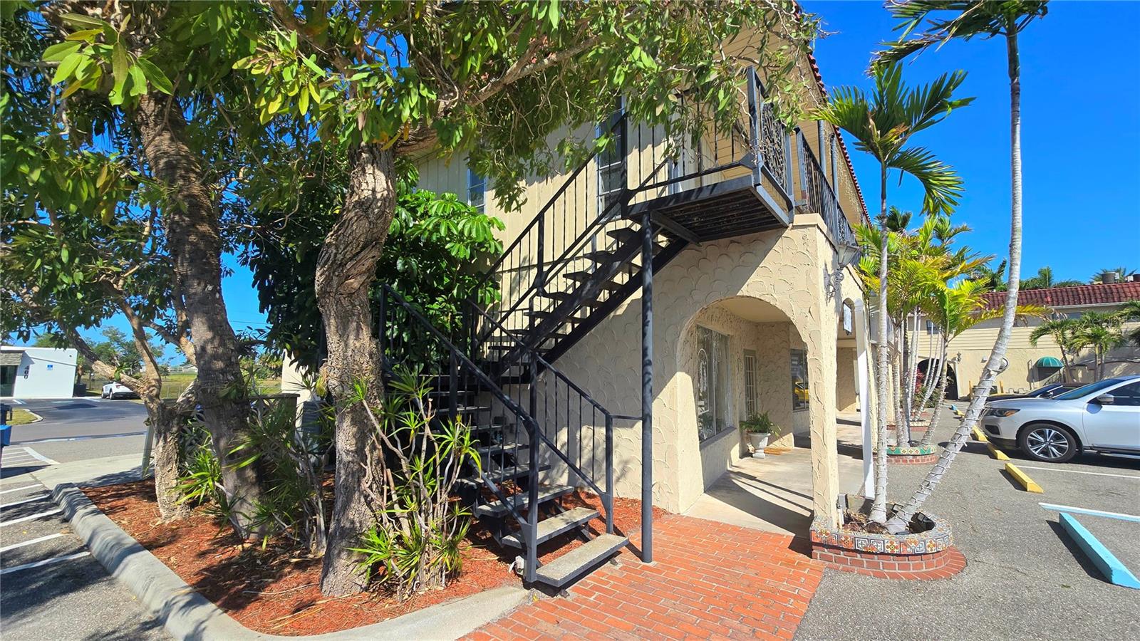 VENICE EDGEWOOD SEC OF - Commercial Lease