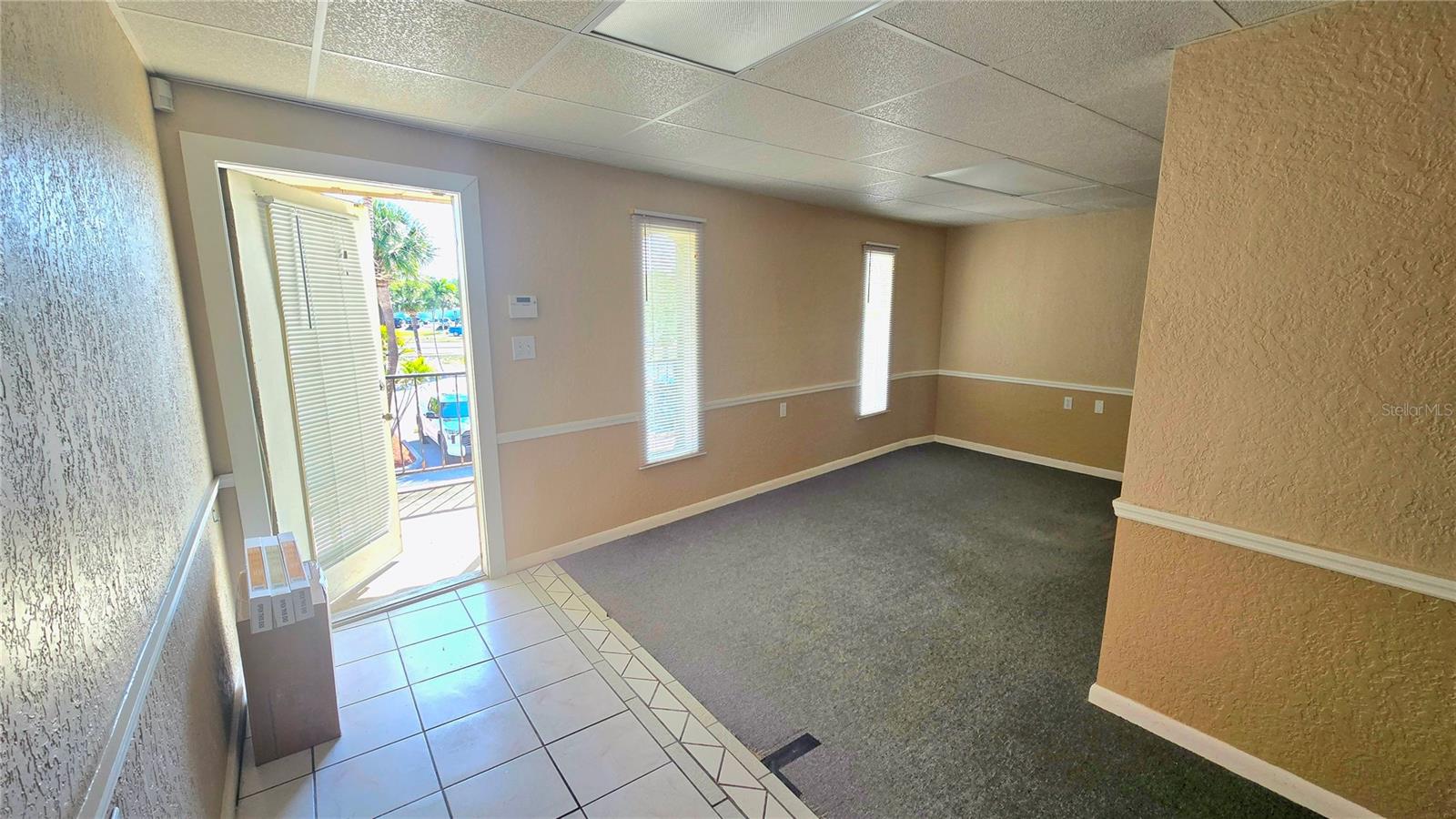 VENICE EDGEWOOD SEC OF - Commercial Lease