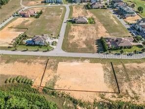 8037 TWIN EAGLES LOOP