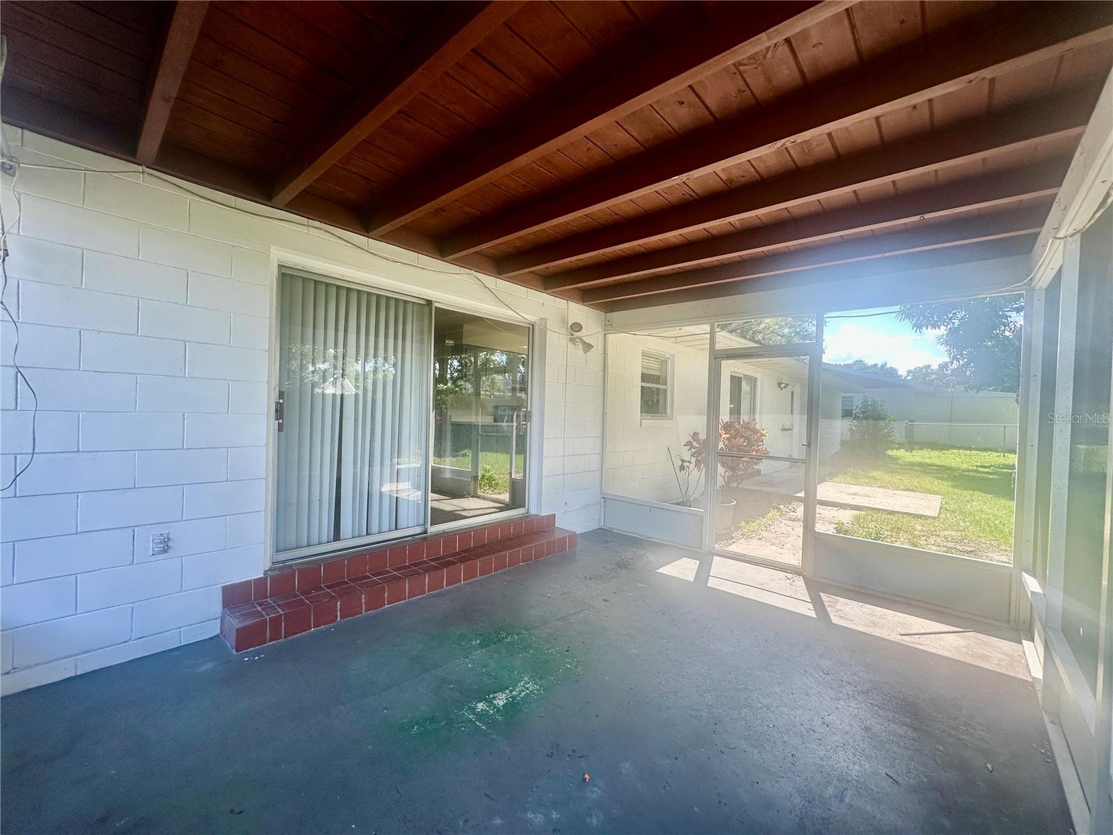 FLA HIGHLANDS CO SUB - Residential Lease