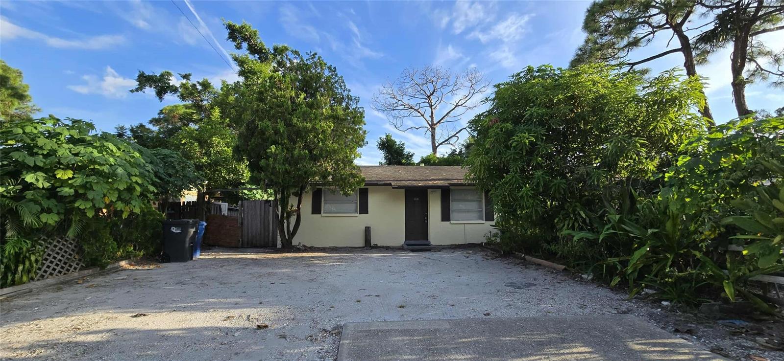 Freshly updated 2 bedroom, 1 bathroom duplex with approximately 600 sq. ft. of living space in West Bradenton. The interior has been painted in a soft neutral gray and features ceramic tile flooring throughout. The kitchen includes a refrigerator and stove, and washer/dryer hookups are available inside the unit. One bedroom accommodates a king-size bed, while the second fits a queen. The bathroom offers a shower/tub combination. Off-street parking is included. This property is professionally managed. Renter’s insurance is required prior to occupancy. Maximum of 2 pets allowed (up to 25 lbs each, with owner approval). First month’s rent and security deposit equal to one month’s rent are due at move-in. Conveniently located near shopping, dining, and major roadways with easy access to Sarasota, Anna Maria Island, and Gulf Coast beaches.