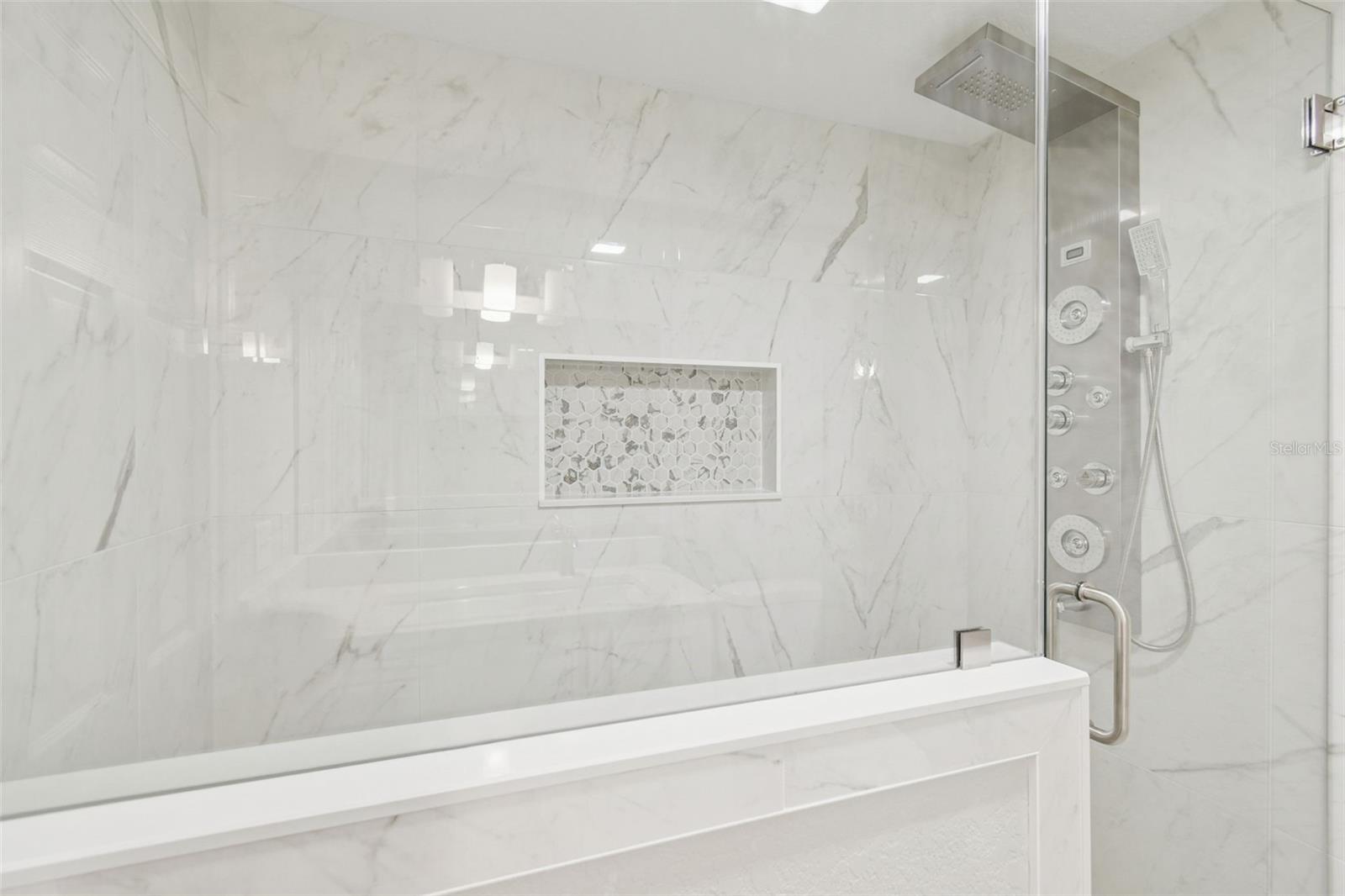 COUNTRY CLUB ESTATES SUB - Residential