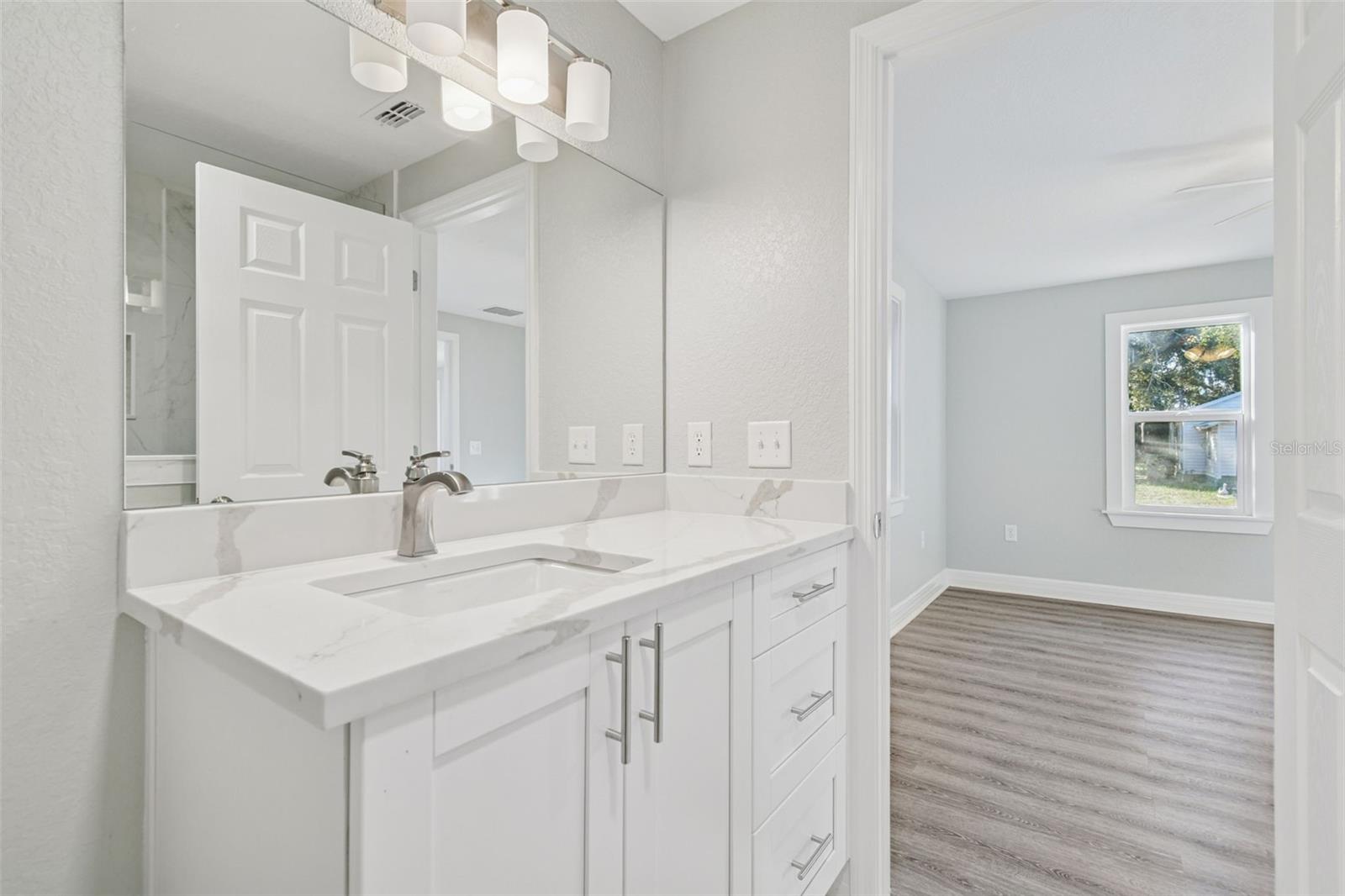 COUNTRY CLUB ESTATES SUB - Residential