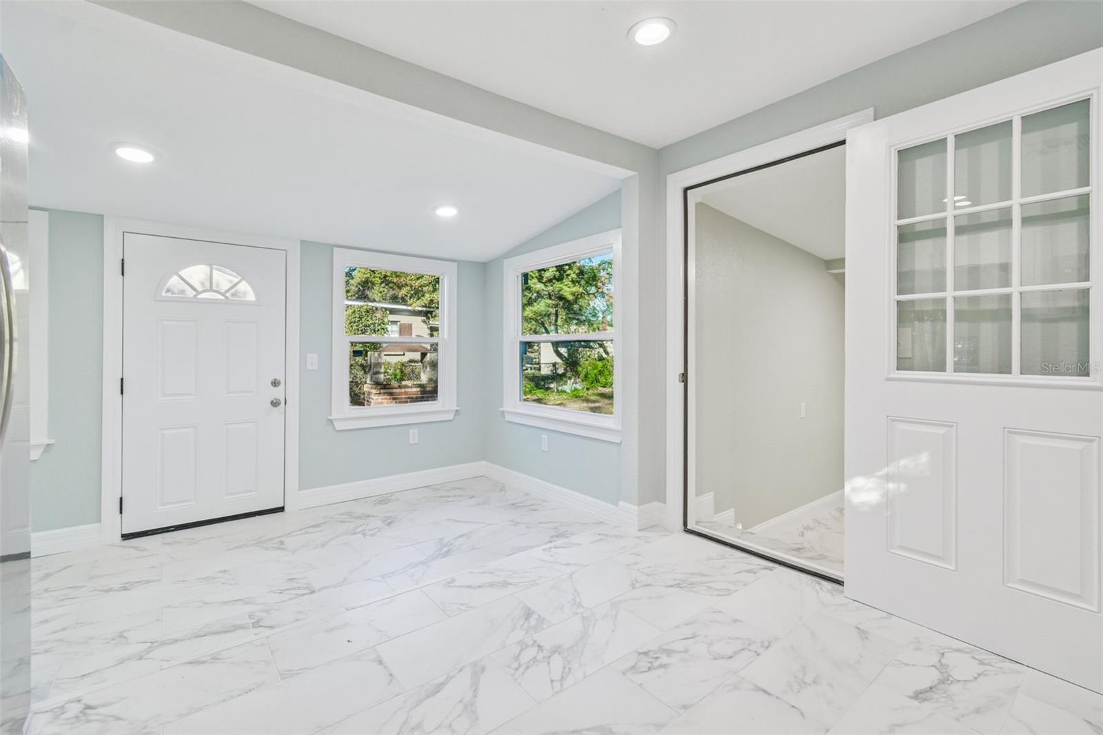 COUNTRY CLUB ESTATES SUB - Residential