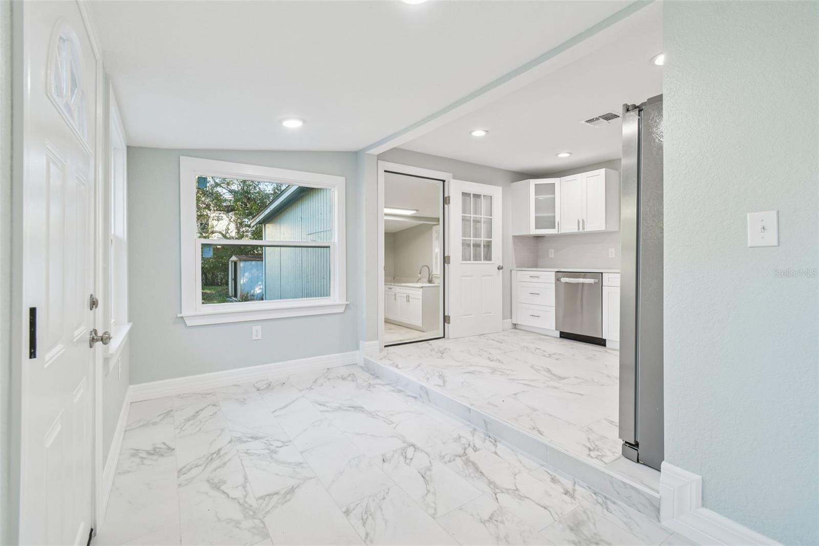 COUNTRY CLUB ESTATES SUB - Residential