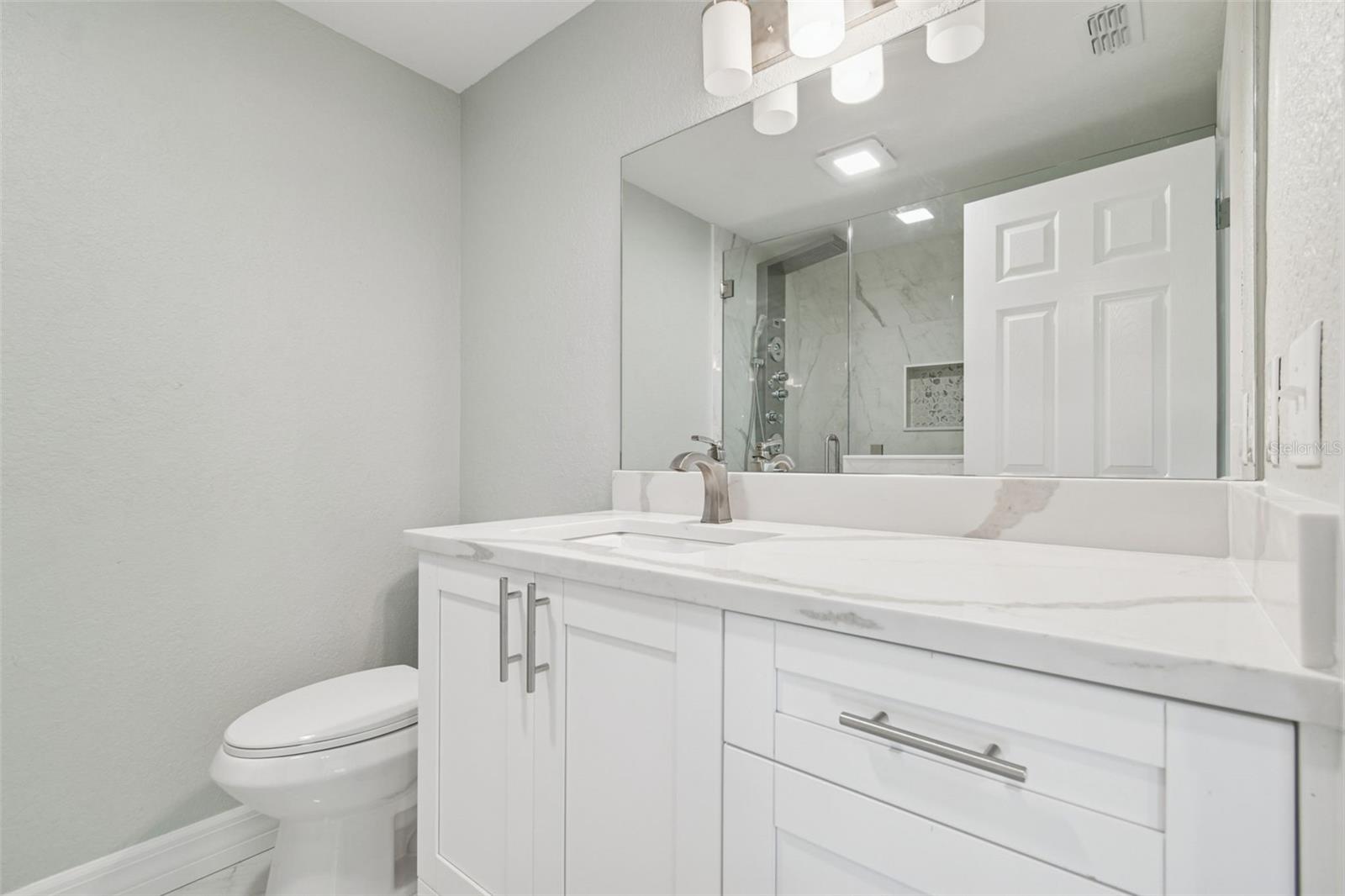 COUNTRY CLUB ESTATES SUB - Residential