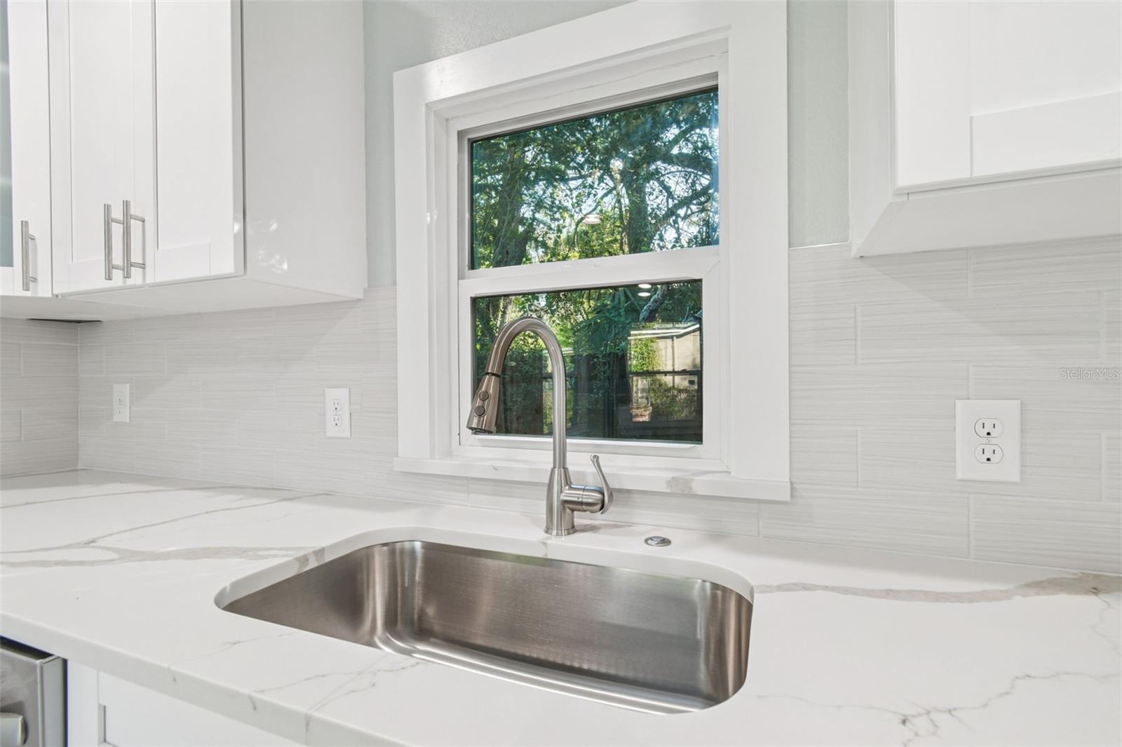 COUNTRY CLUB ESTATES SUB - Residential