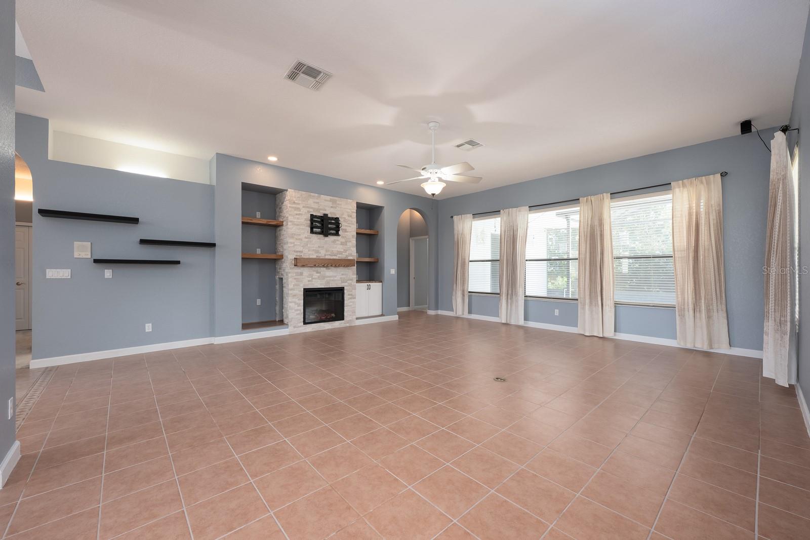 CONWAY GROVES - Residential