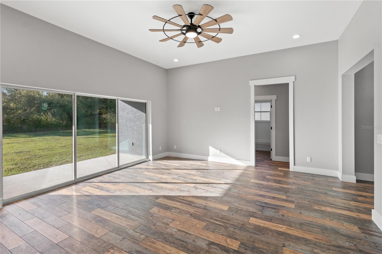 WILLOW CREEK - Residential