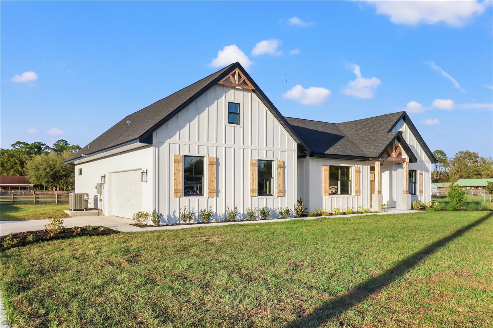 WILLOW CREEK - Residential