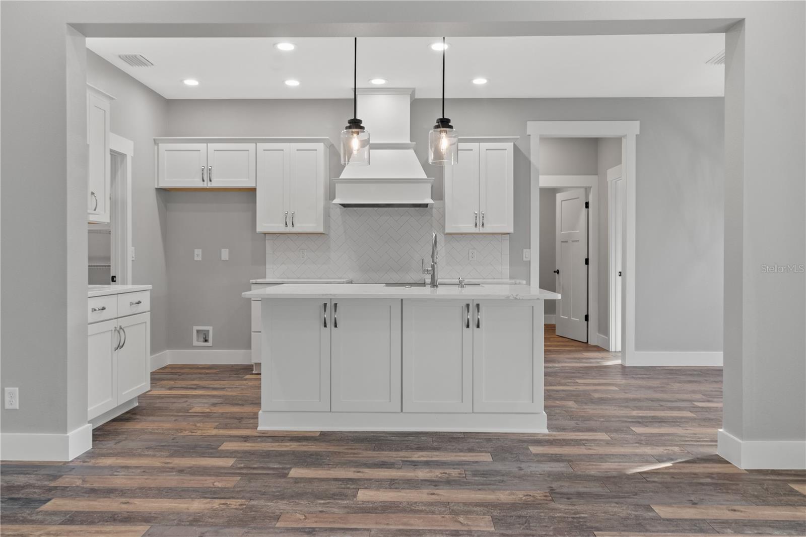 WILLOW CREEK - Residential