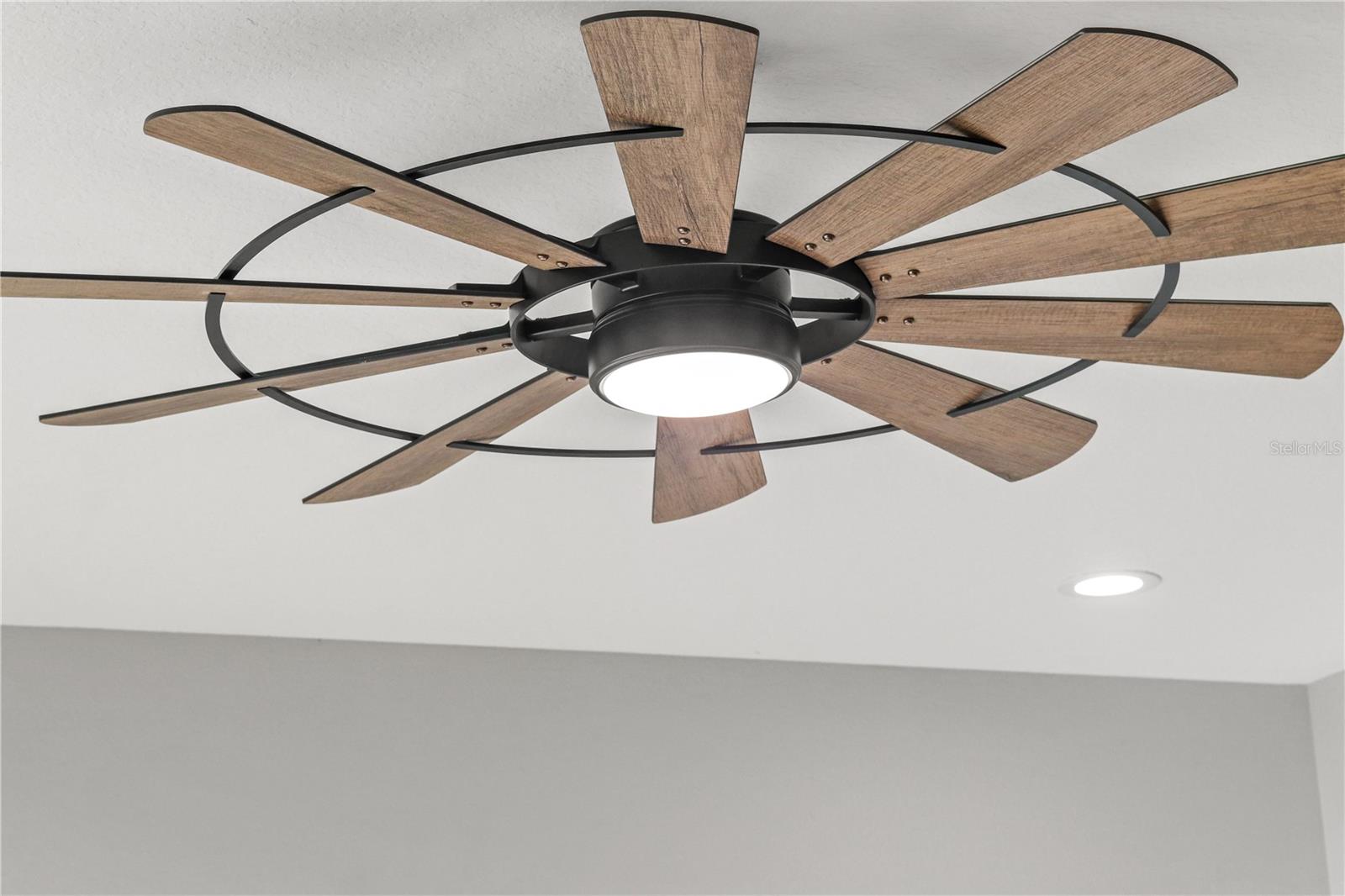 WILLOW CREEK - Residential