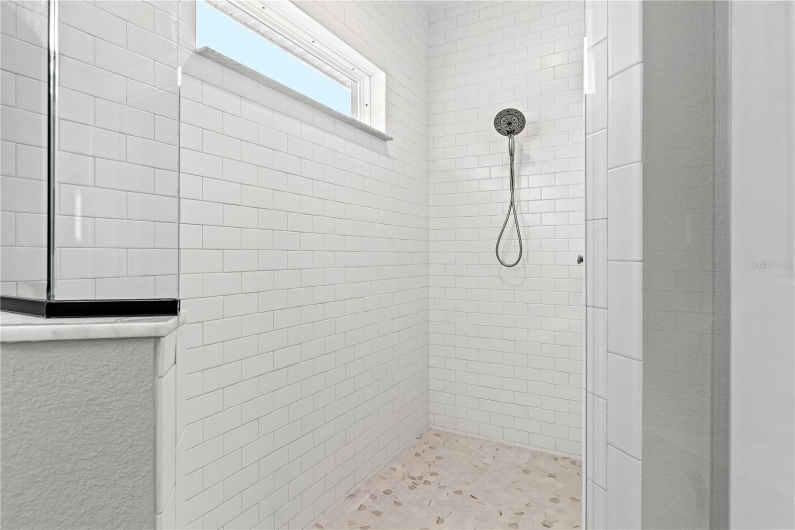 WILLOW CREEK - Residential