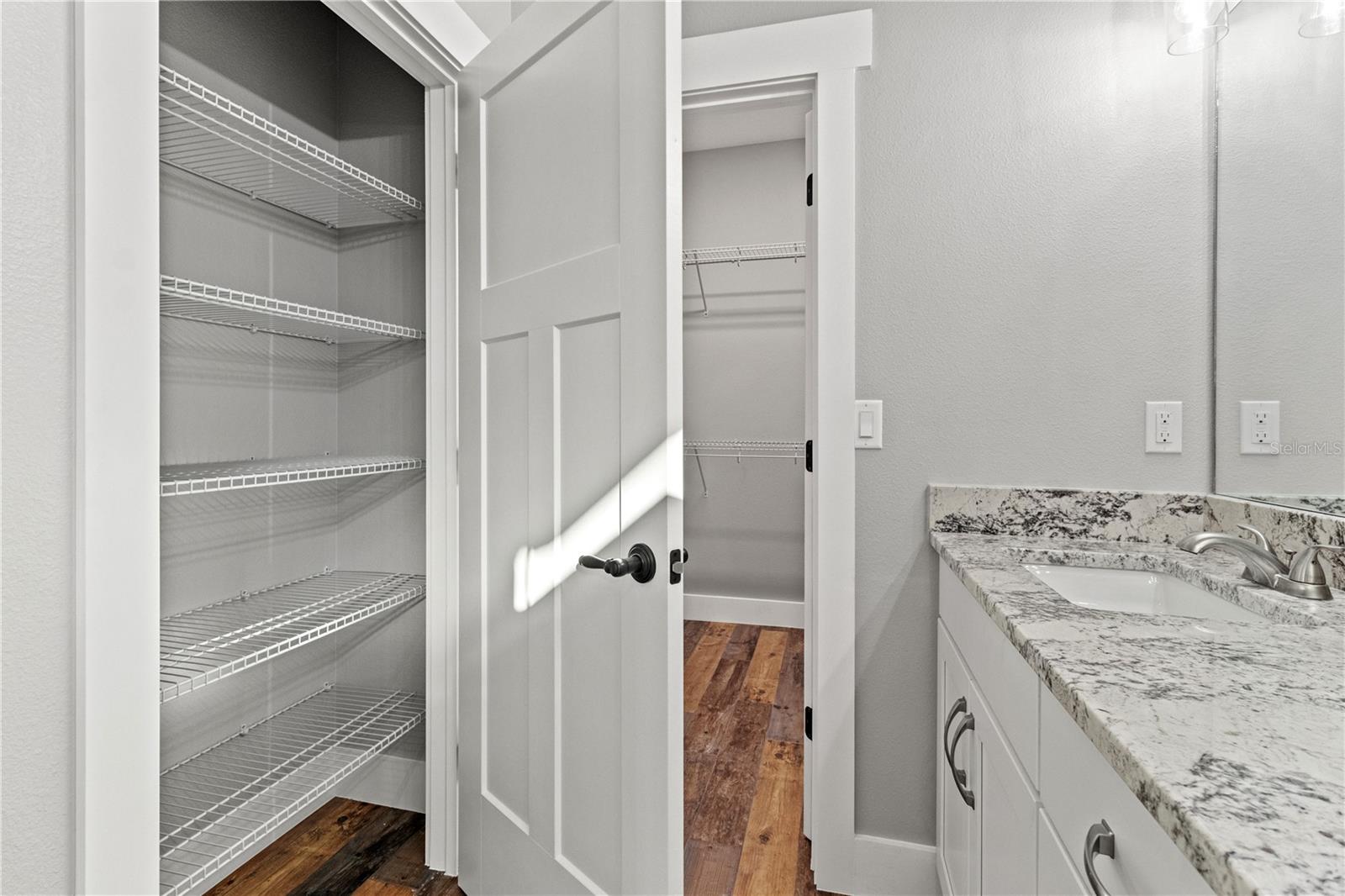 WILLOW CREEK - Residential