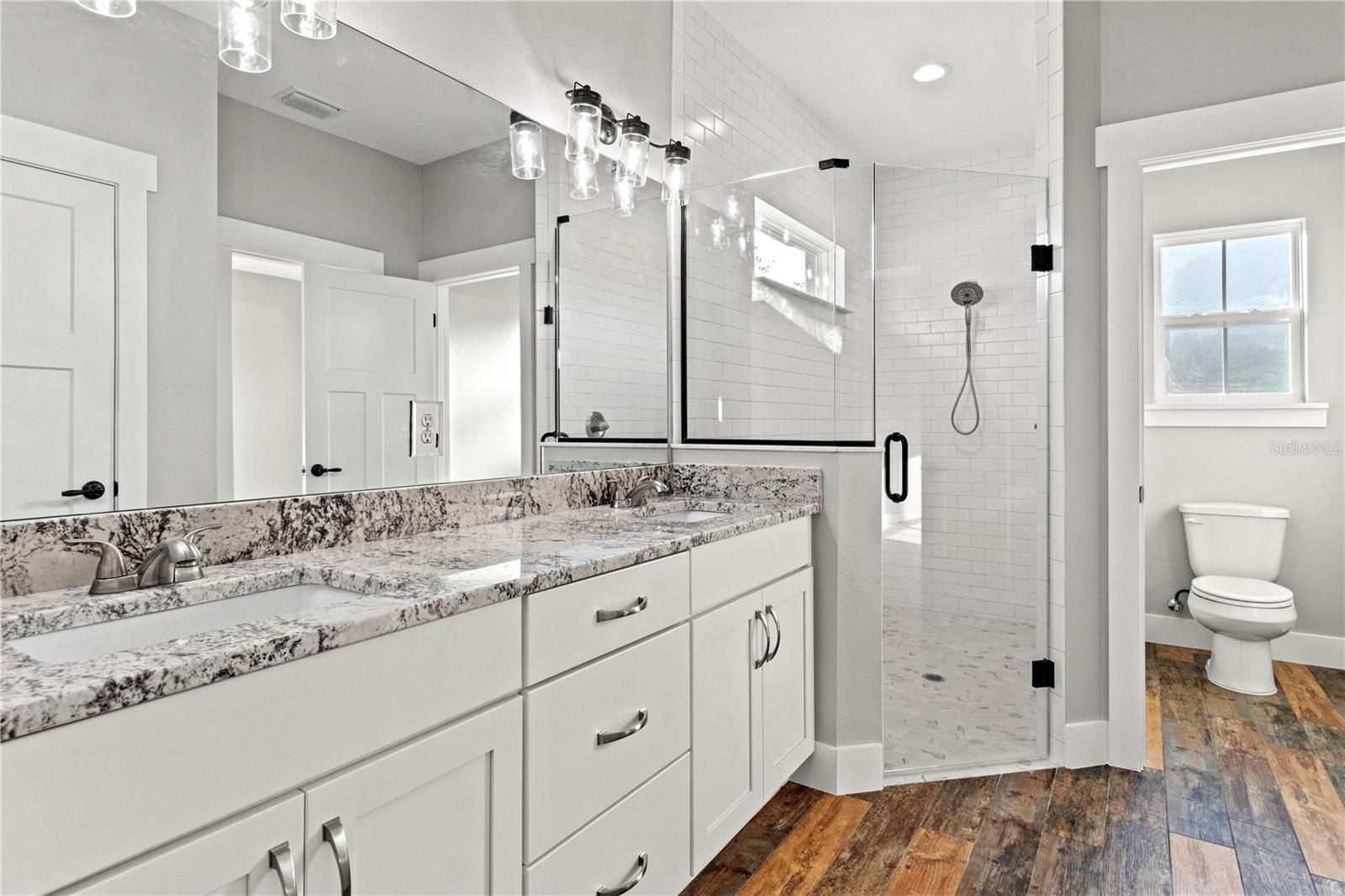 WILLOW CREEK - Residential