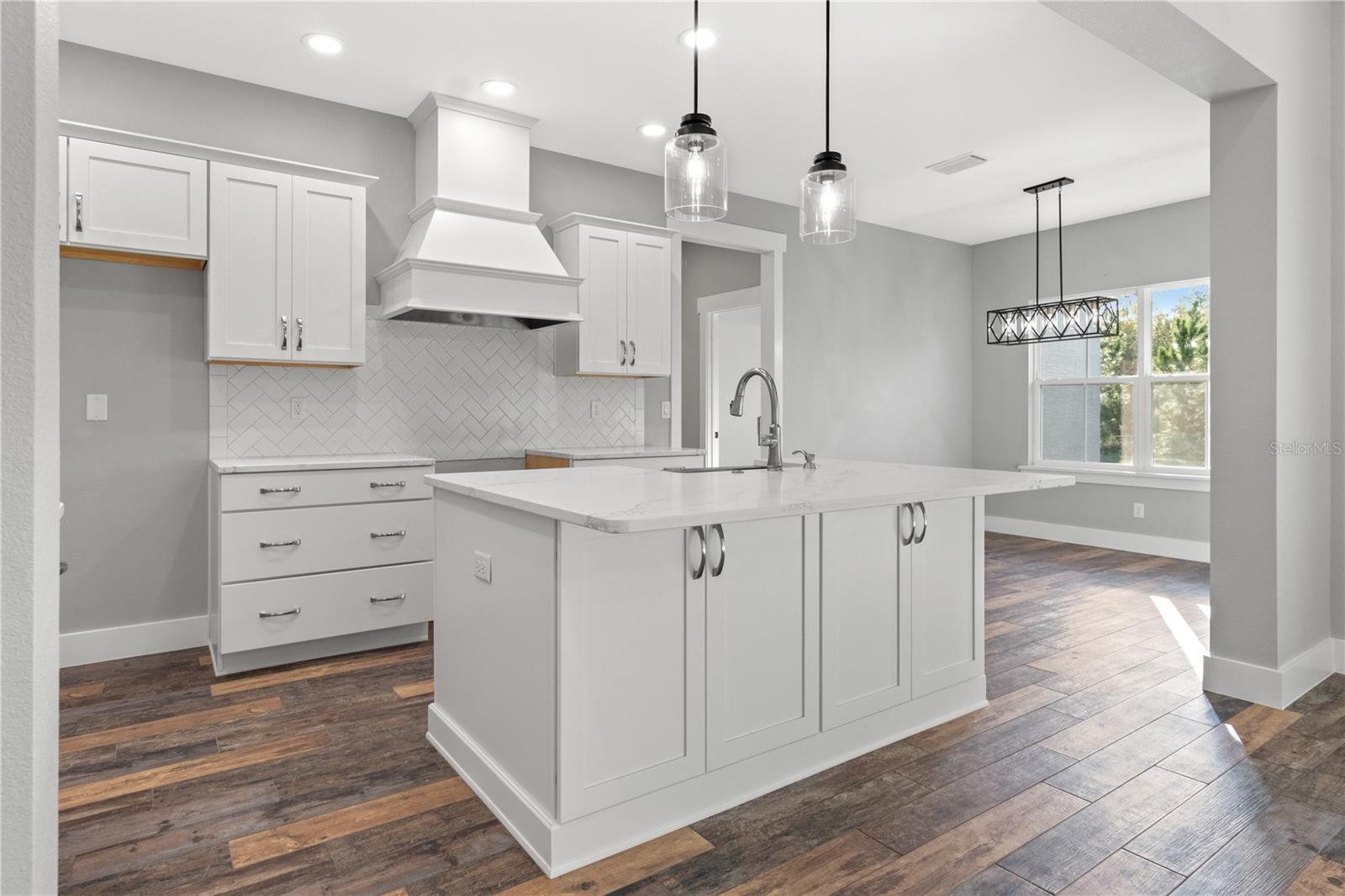 WILLOW CREEK - Residential