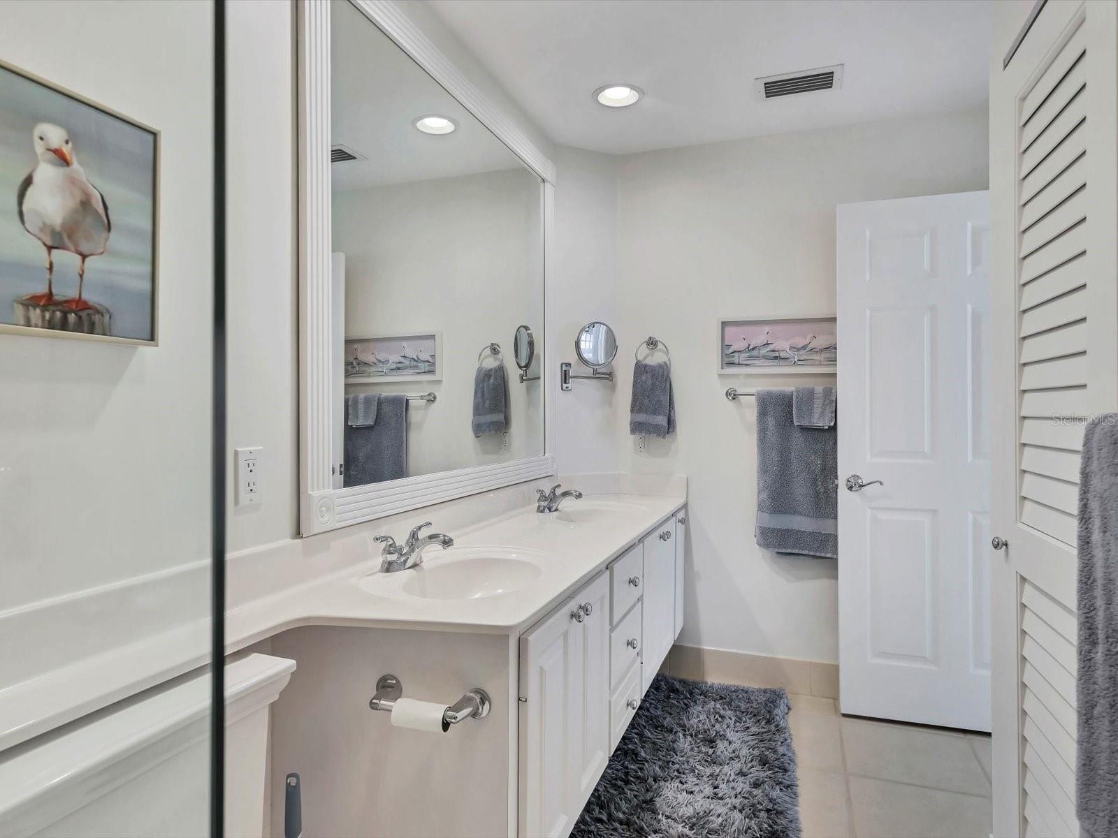 VILLAGEWALK - Residential