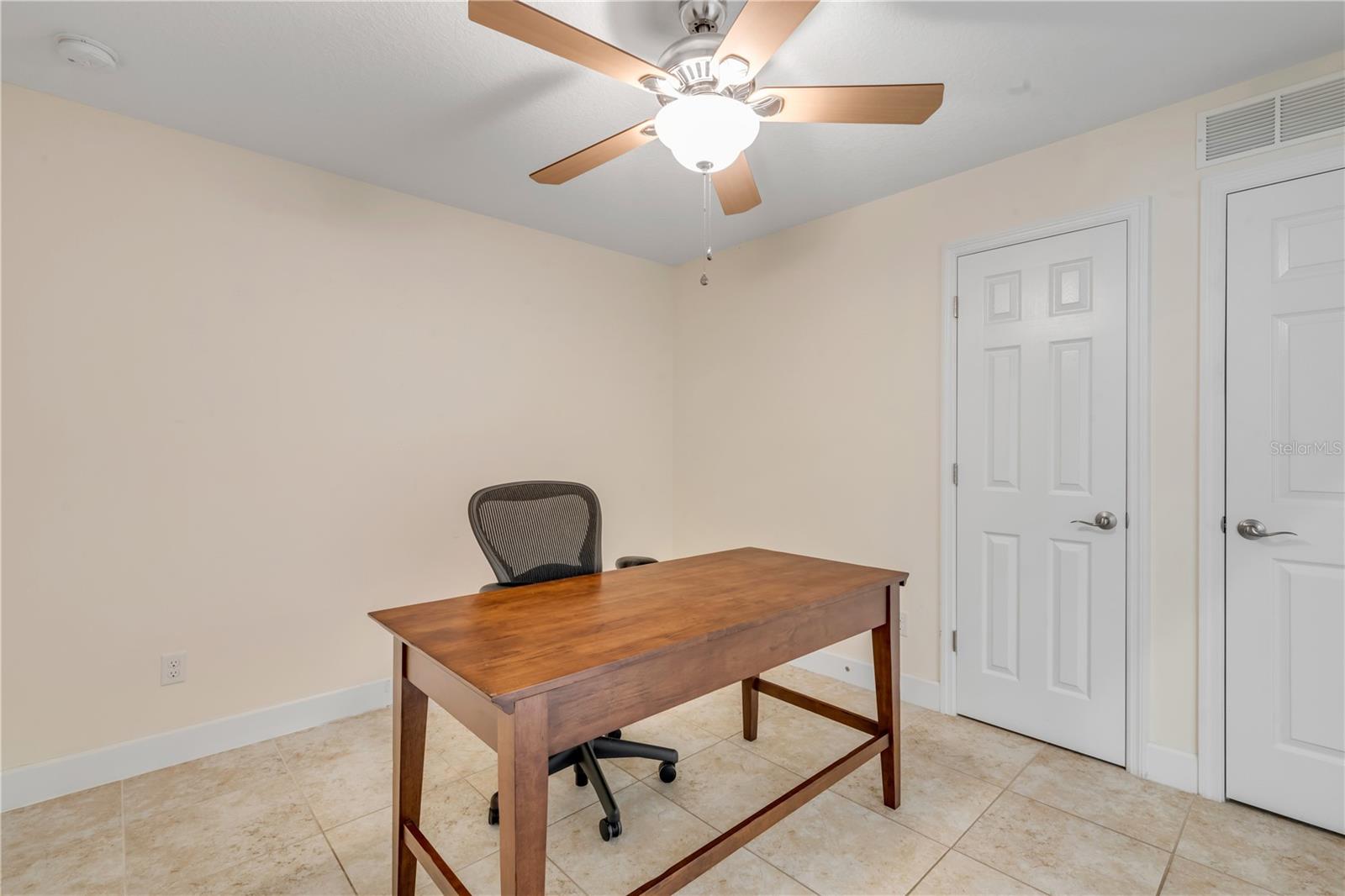 HAWKS COVE - Residential