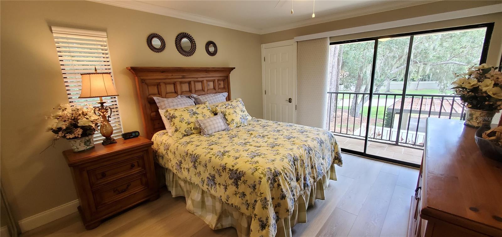 THE HOLLOWS PH I - Residential Lease