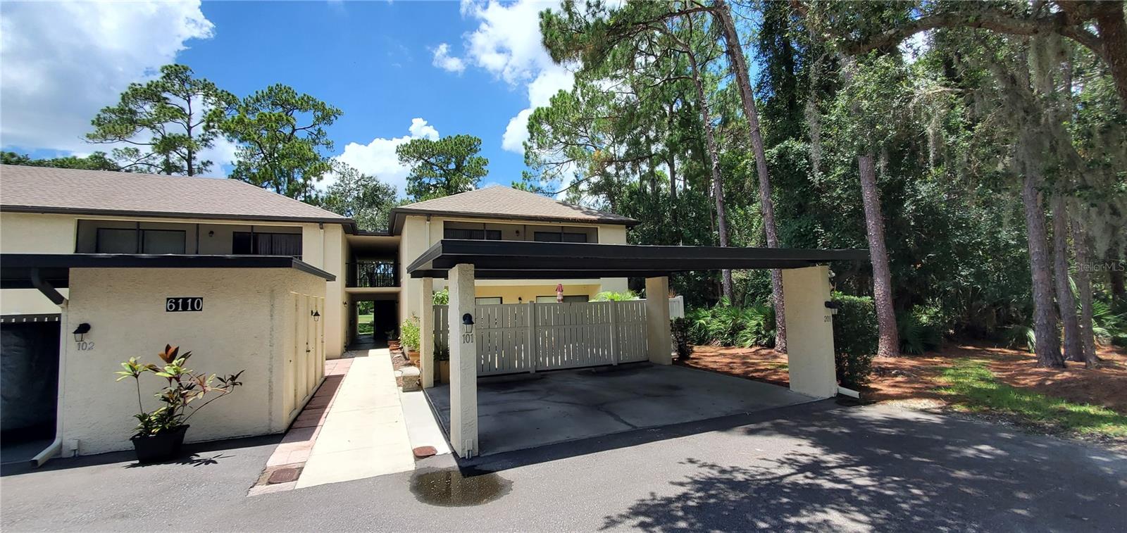 THE HOLLOWS PH I - Residential Lease