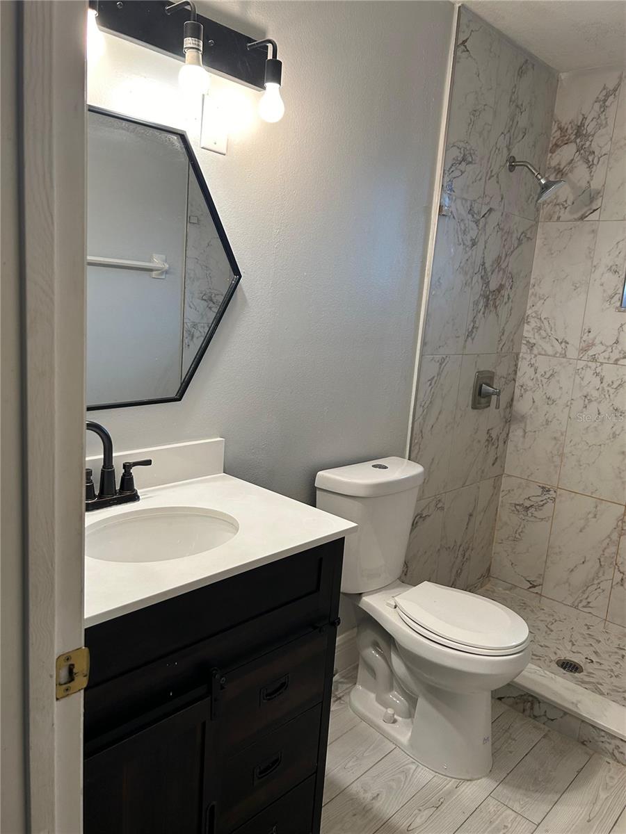 EAGLE TRACE - Residential Lease