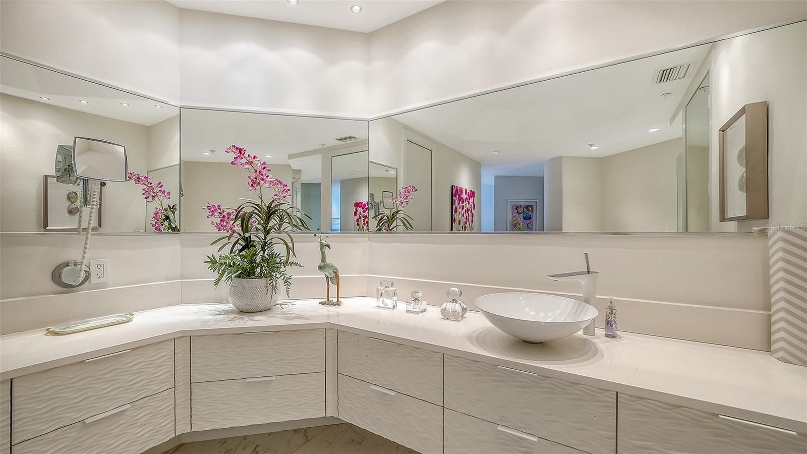 L AMBIANCE 1 - Residential