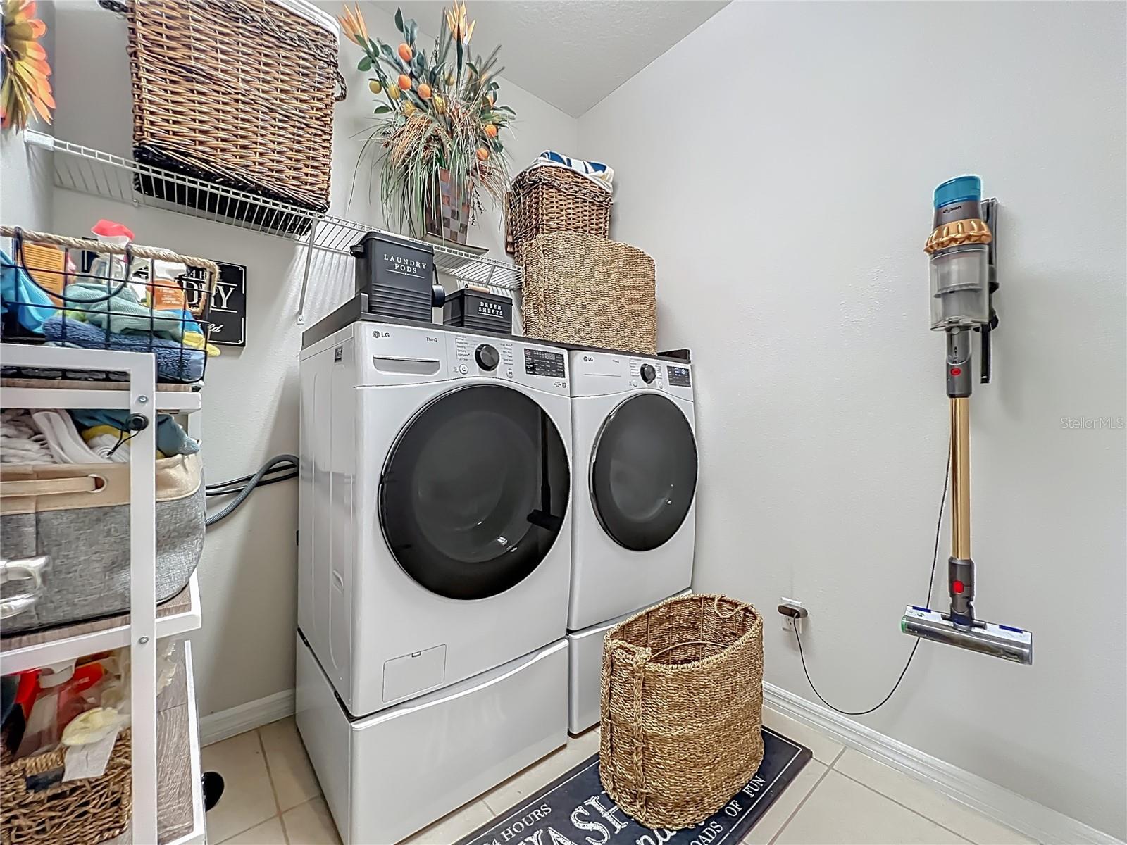 WEST LAKE HANCOCK ESTATES - Residential