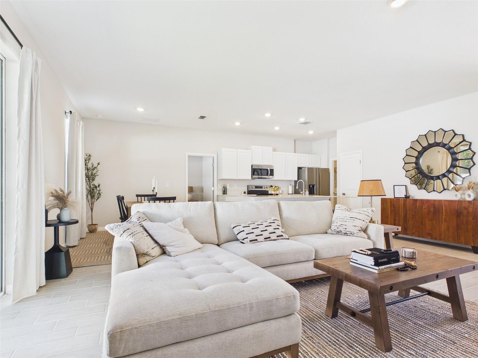 MARION OAKS UN 07 - Residential Lease