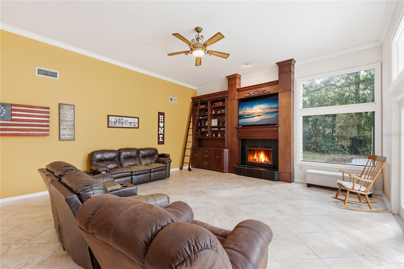 HUNTINGTON PH III - Residential