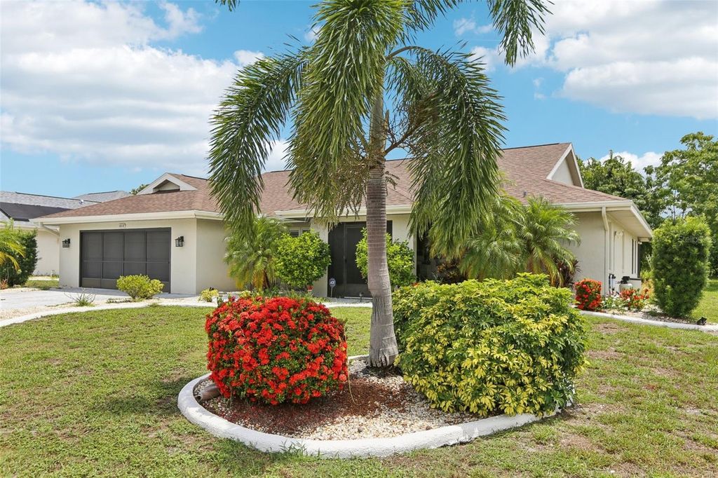 Photo of 1812 New Bedford Drive, Sun City Center, FL 33573 (MLS # TB8409041)