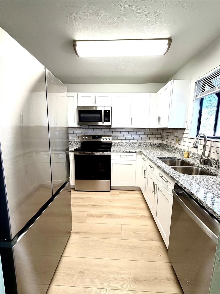 SOUTHFORK OAKS - Residential Lease