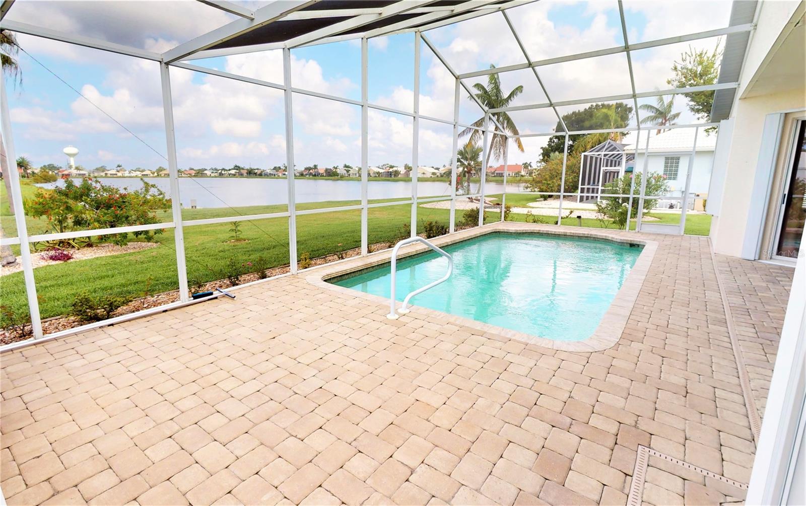 SEMINOLE LAKES - Residential