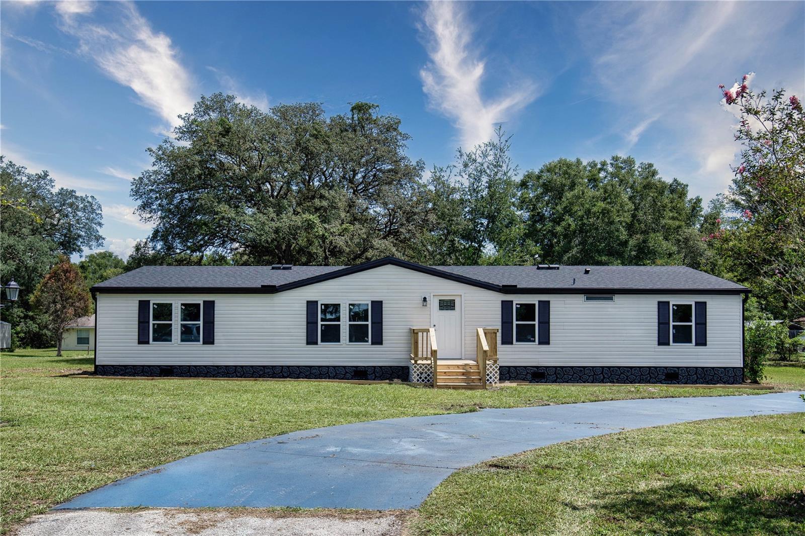 LAKE WEIR SHORES - Residential