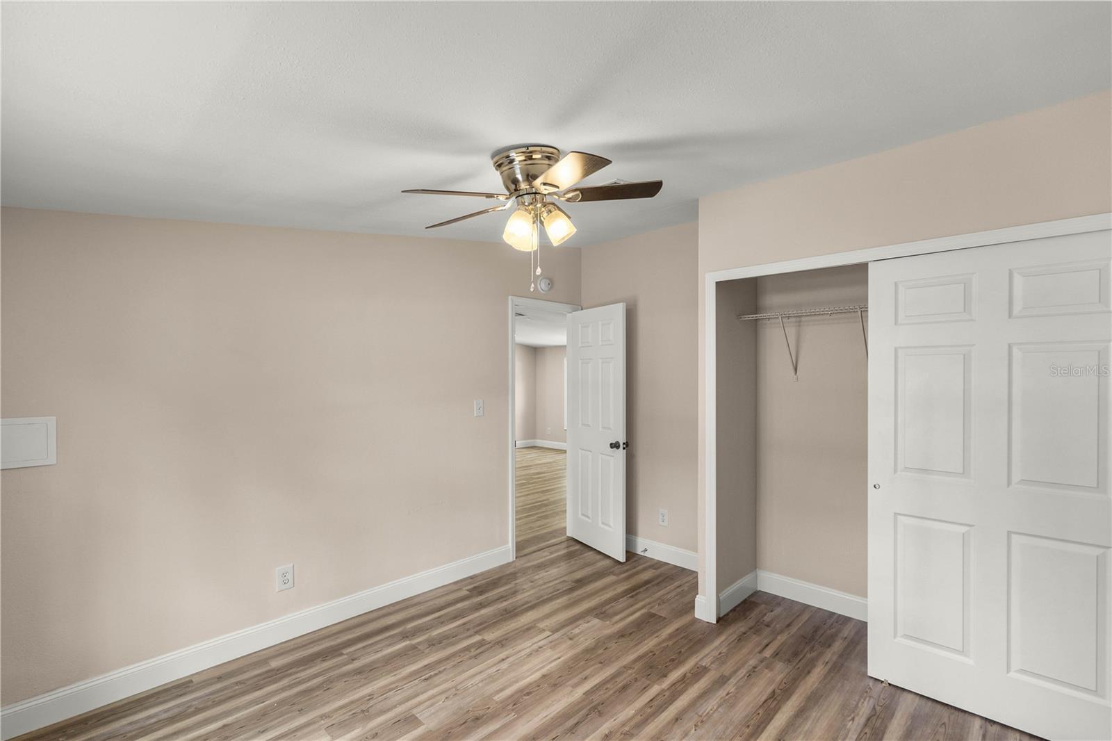 LAKE WEIR SHORES - Residential