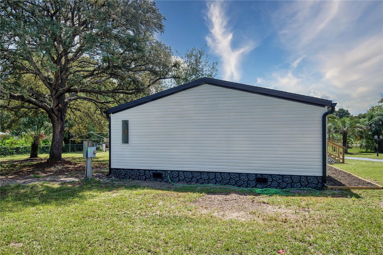 LAKE WEIR SHORES - Residential