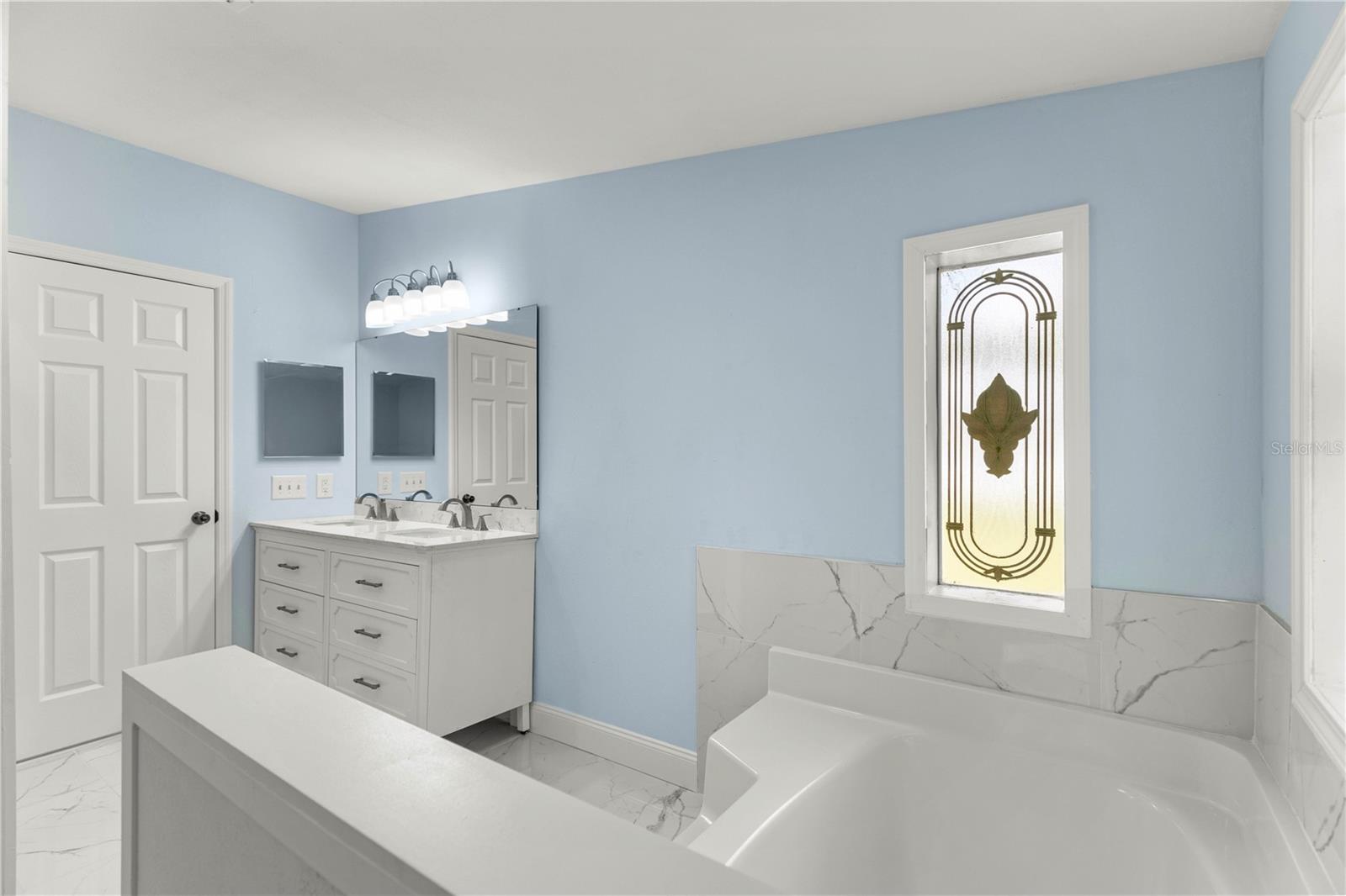 LAKE WEIR SHORES - Residential