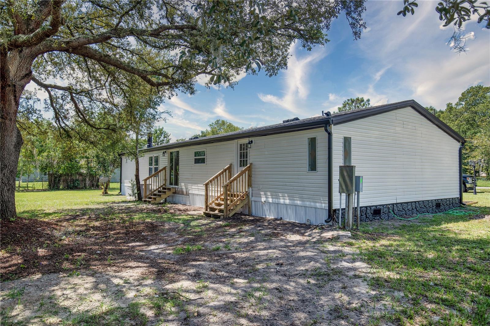 LAKE WEIR SHORES - Residential