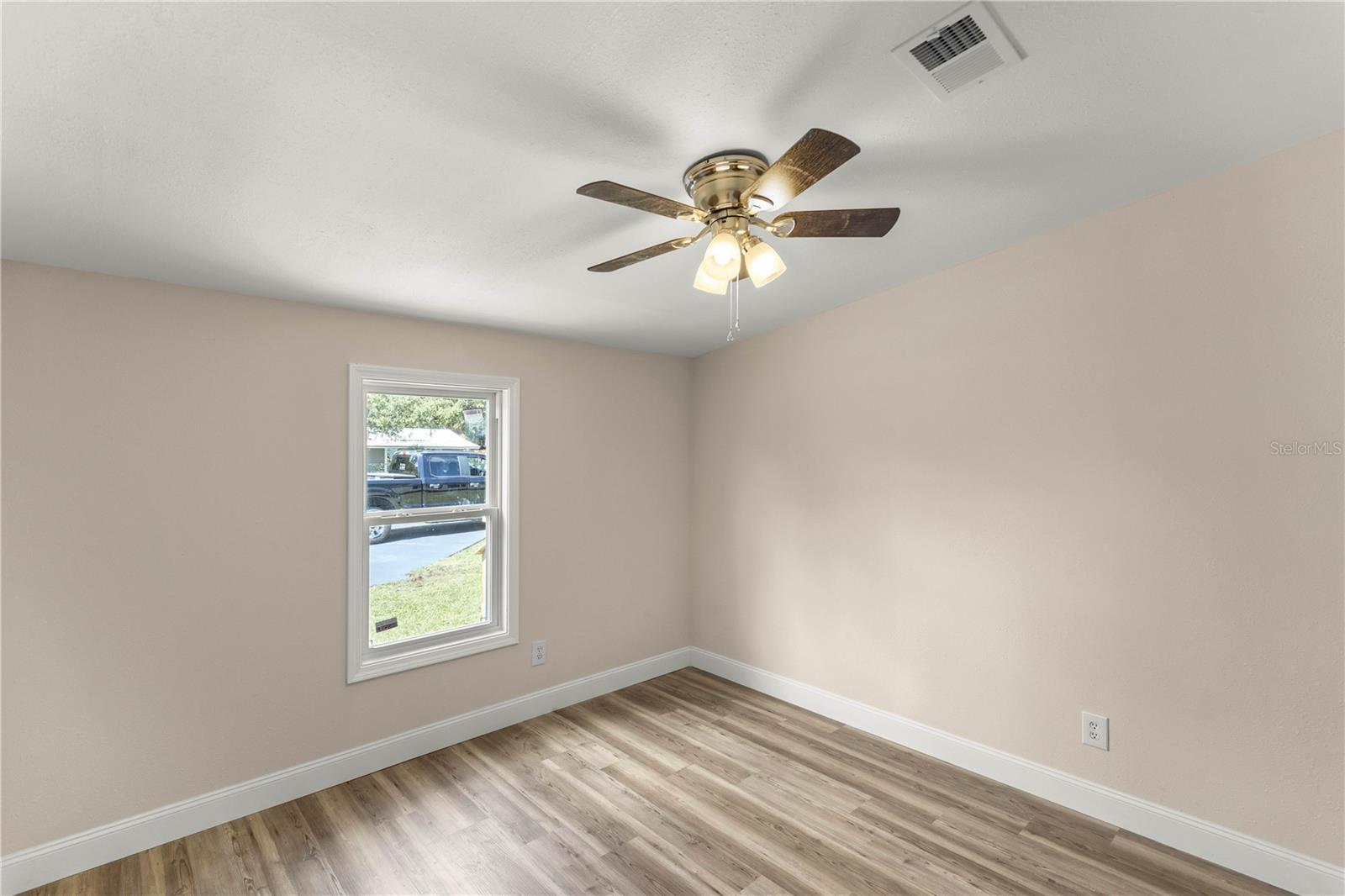 LAKE WEIR SHORES - Residential