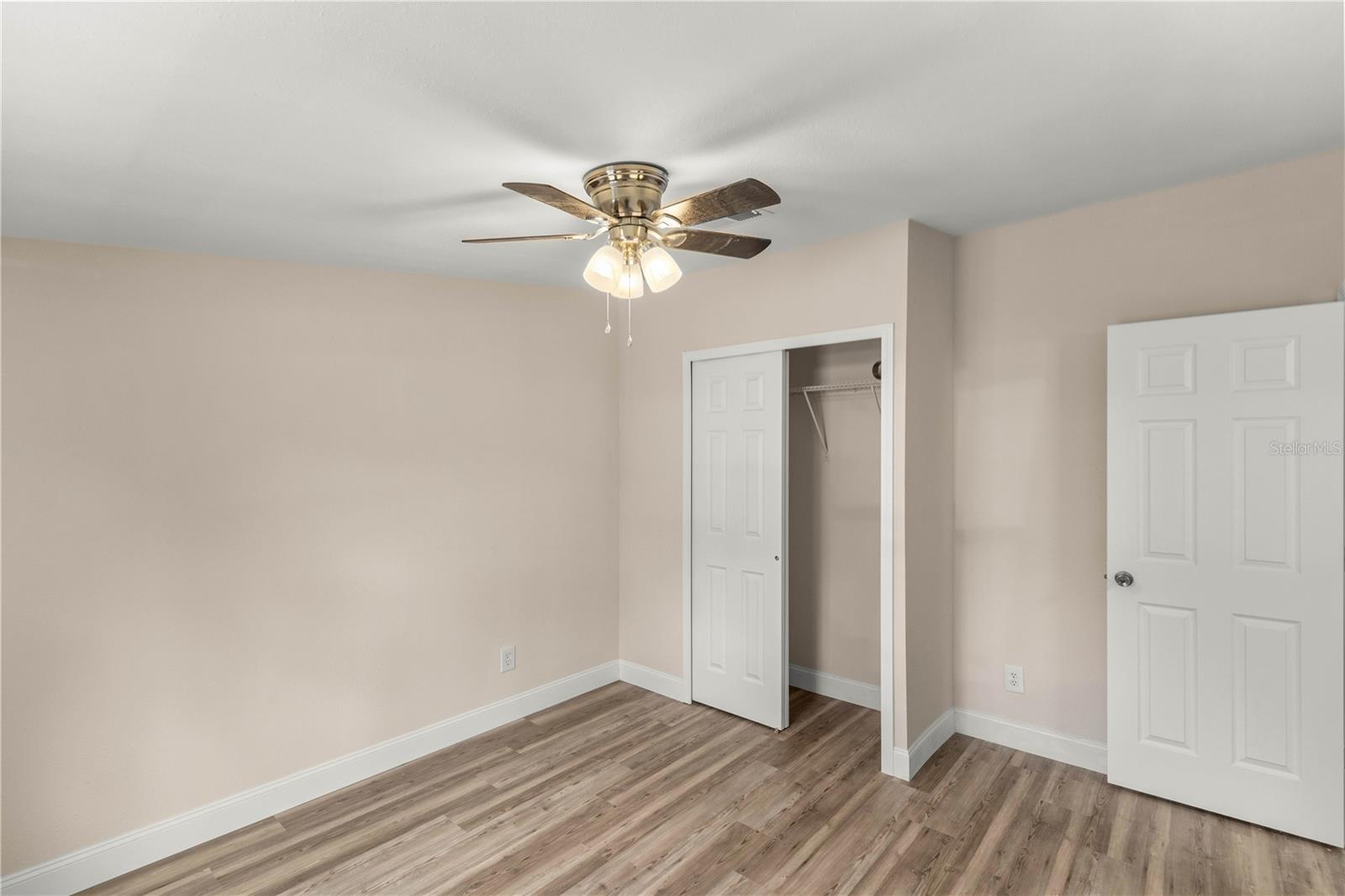 LAKE WEIR SHORES - Residential