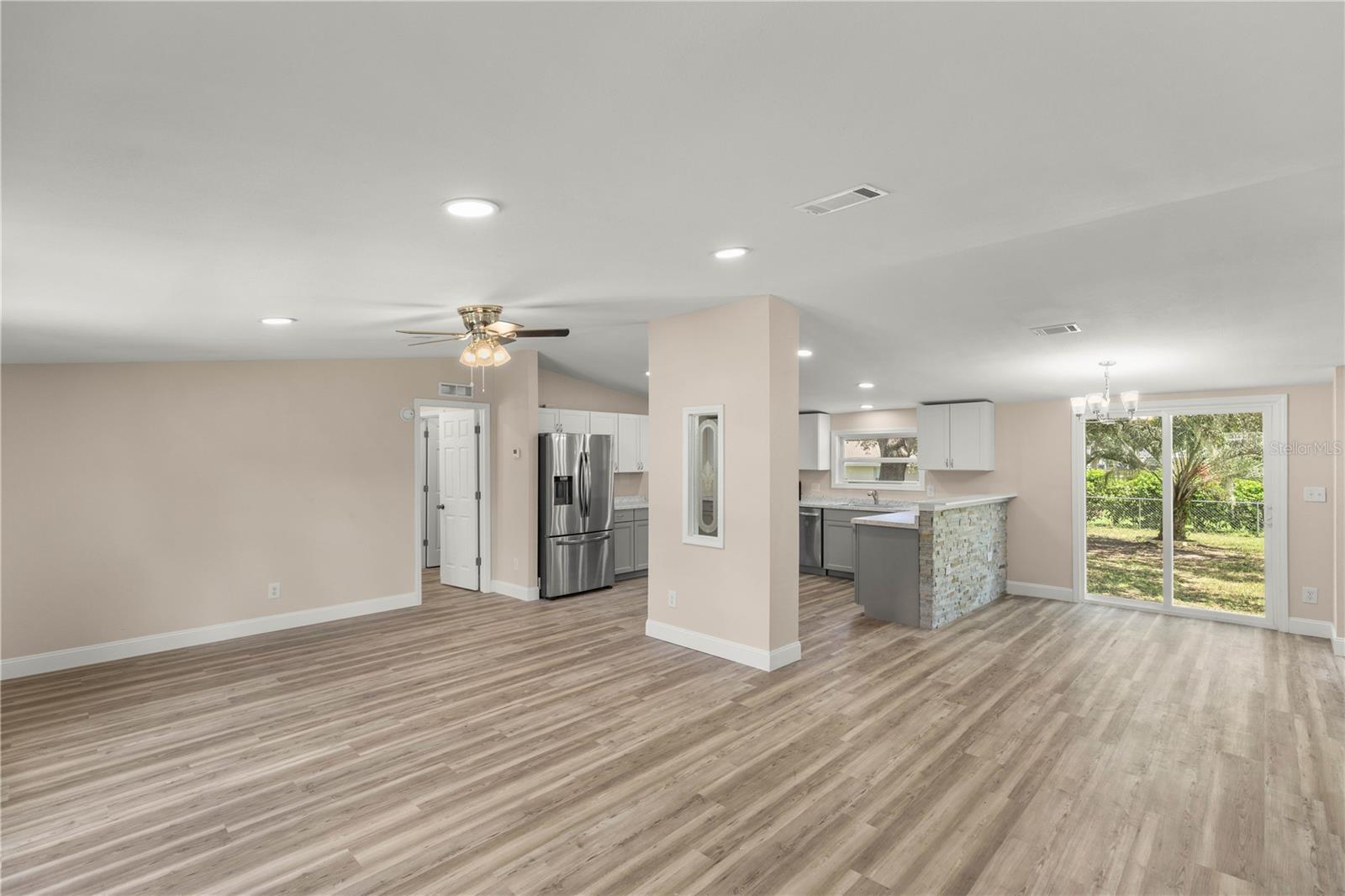 LAKE WEIR SHORES - Residential