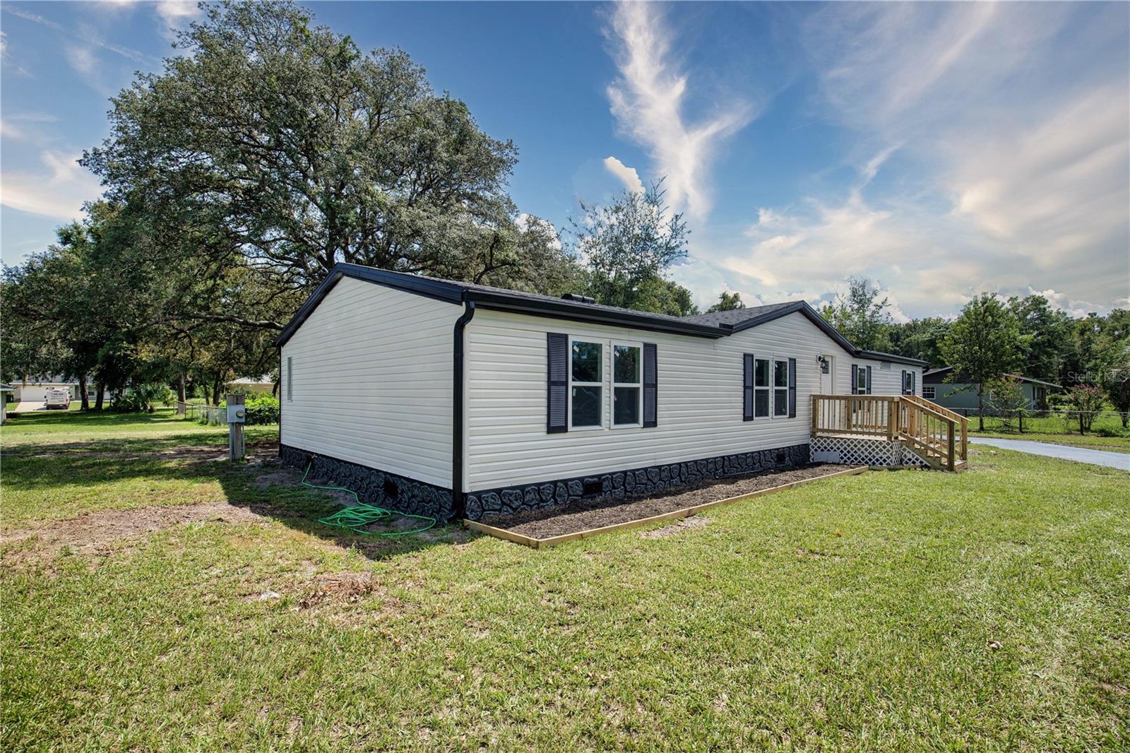 LAKE WEIR SHORES - Residential