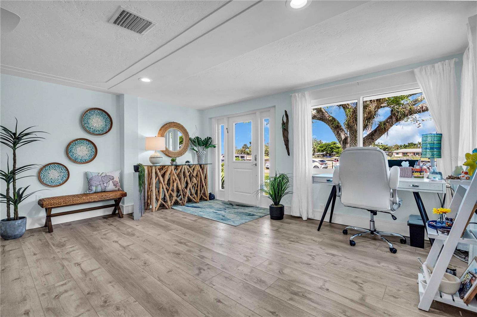 PALMA SOLA PARK - Residential