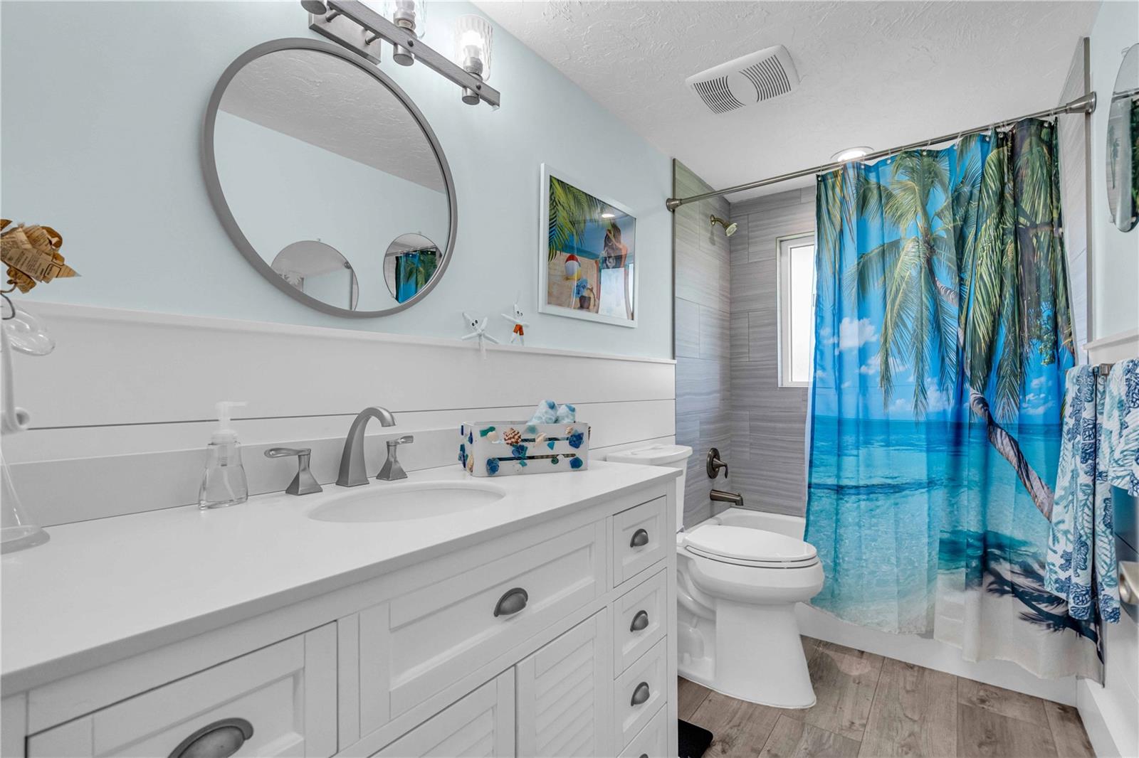 PALMA SOLA PARK - Residential