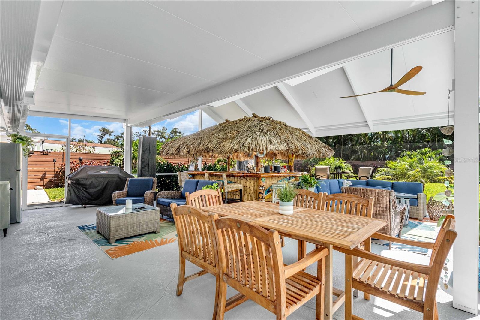 PALMA SOLA PARK - Residential