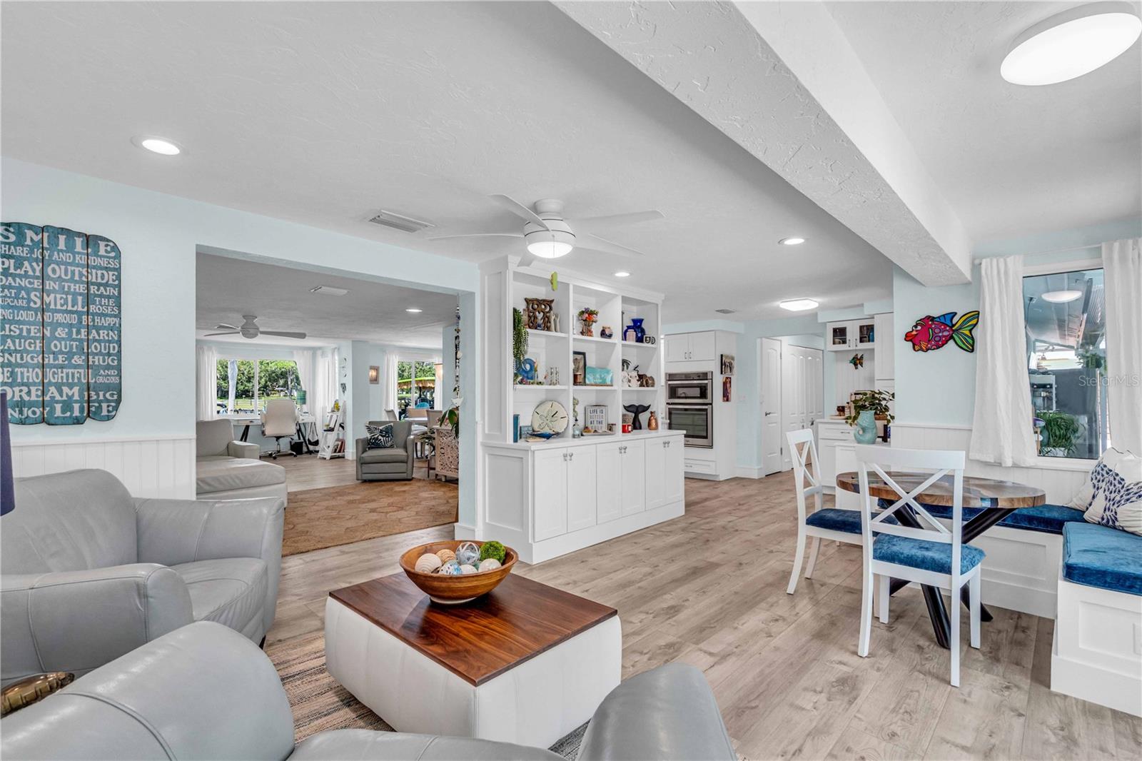 PALMA SOLA PARK - Residential