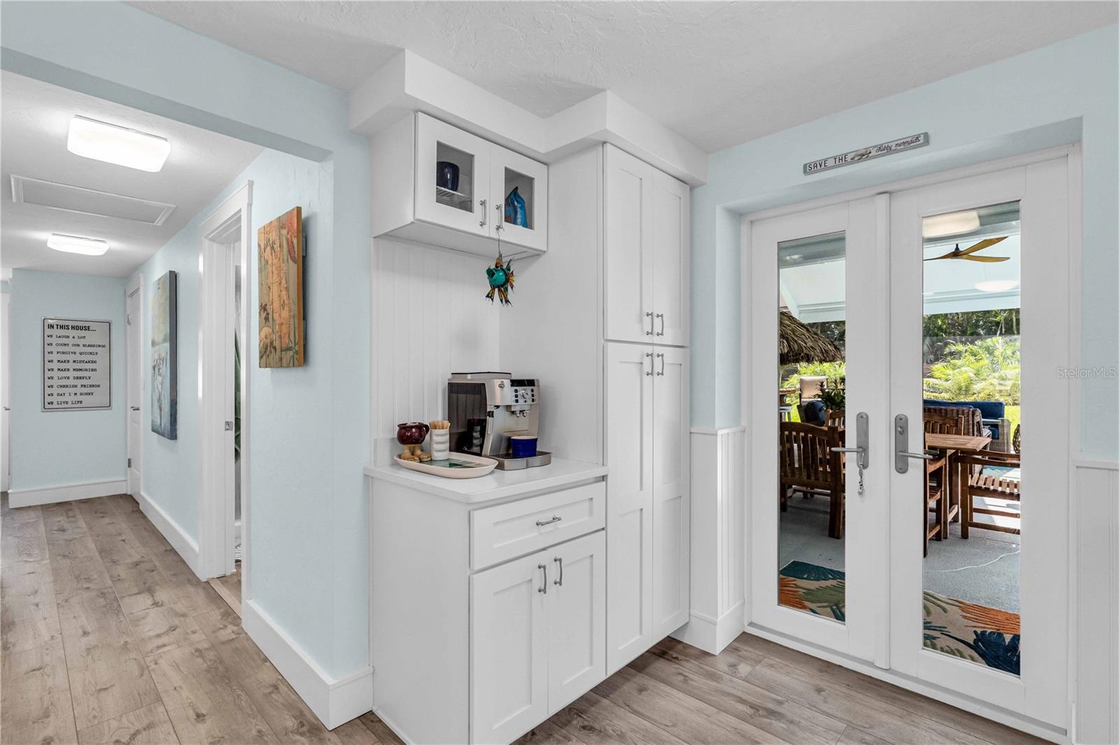 PALMA SOLA PARK - Residential