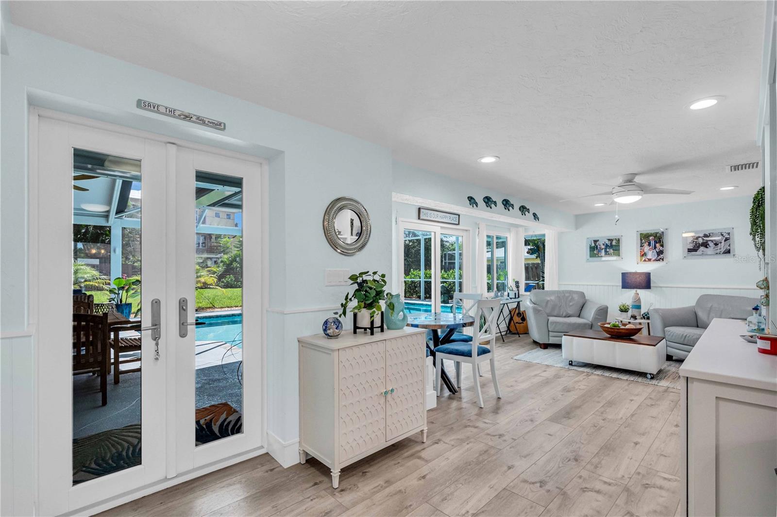 PALMA SOLA PARK - Residential