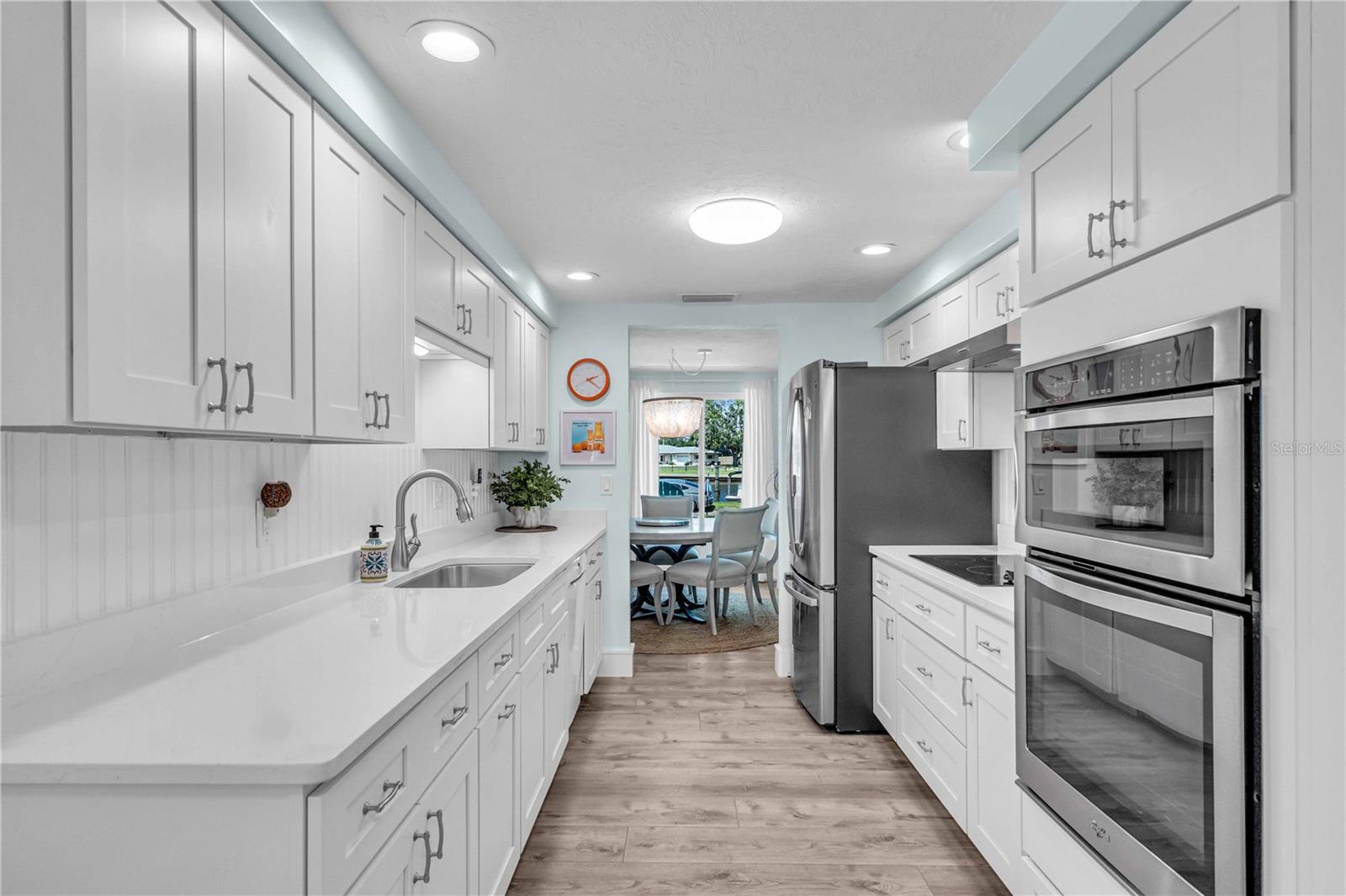 PALMA SOLA PARK - Residential