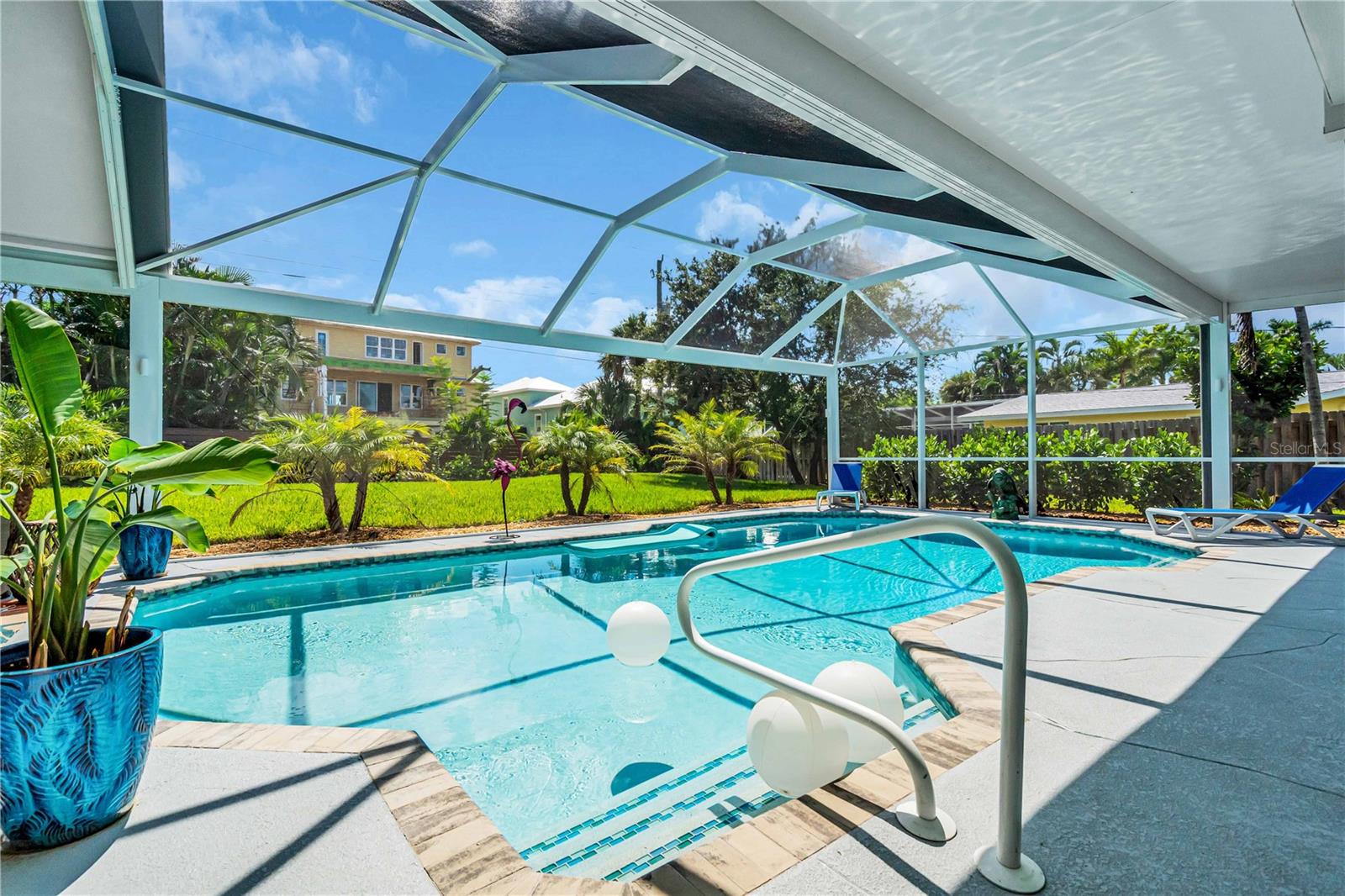 PALMA SOLA PARK - Residential