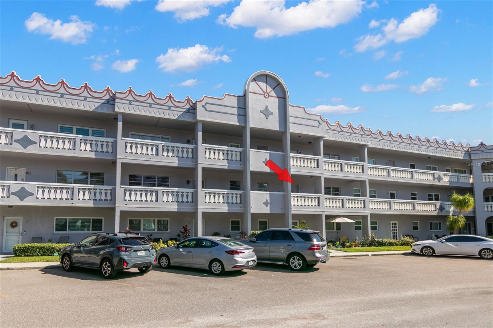 2295 AMERICUS BOULEVARD E 27